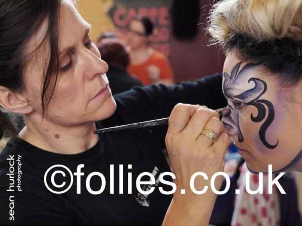 Face paint classes in London